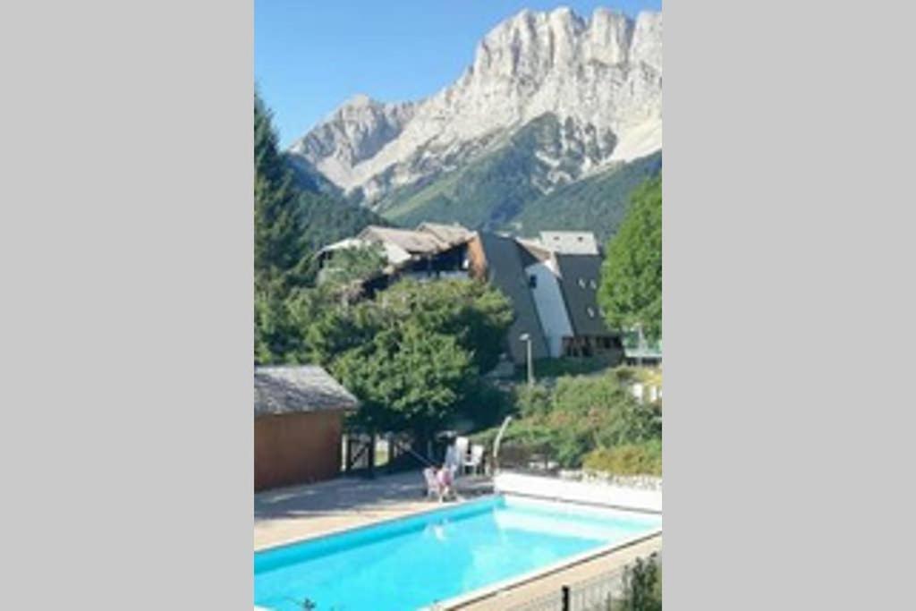Petit Studio Mansarde 18 M2 Avec Navette Gratuit Aux Pistes De Ski Gresse-en-Vercors Dış mekan fotoğraf